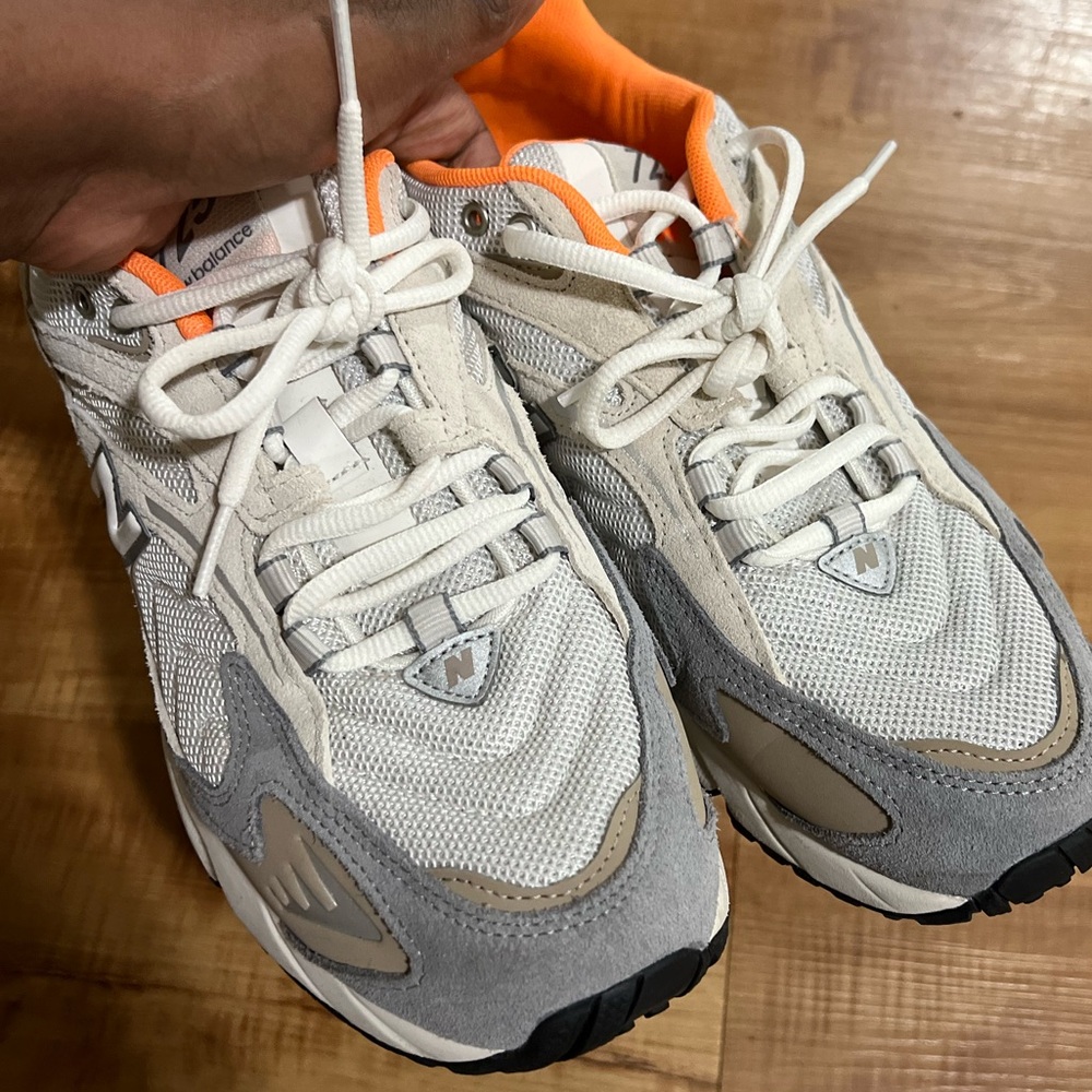 $30 TODAY ONLY ‼️ New Balance 725 🧡 - Picture 7 of 7